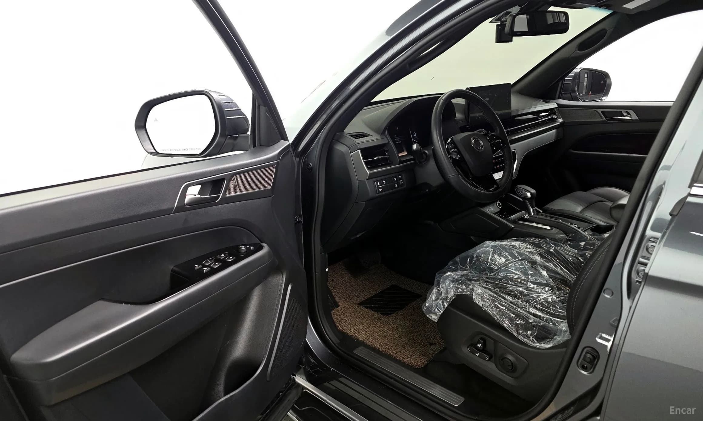 Rexton Sports Khan