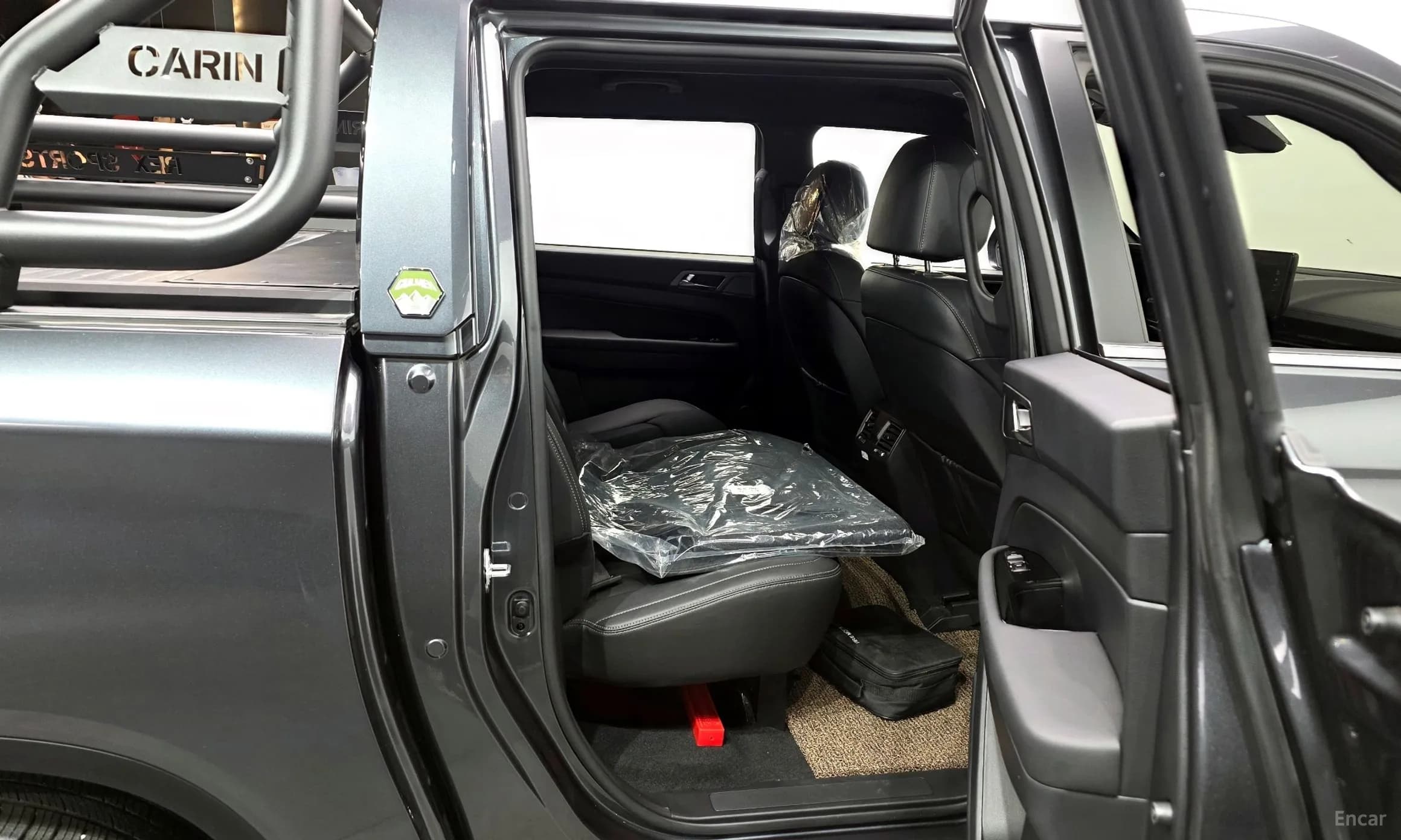 Rexton Sports Khan