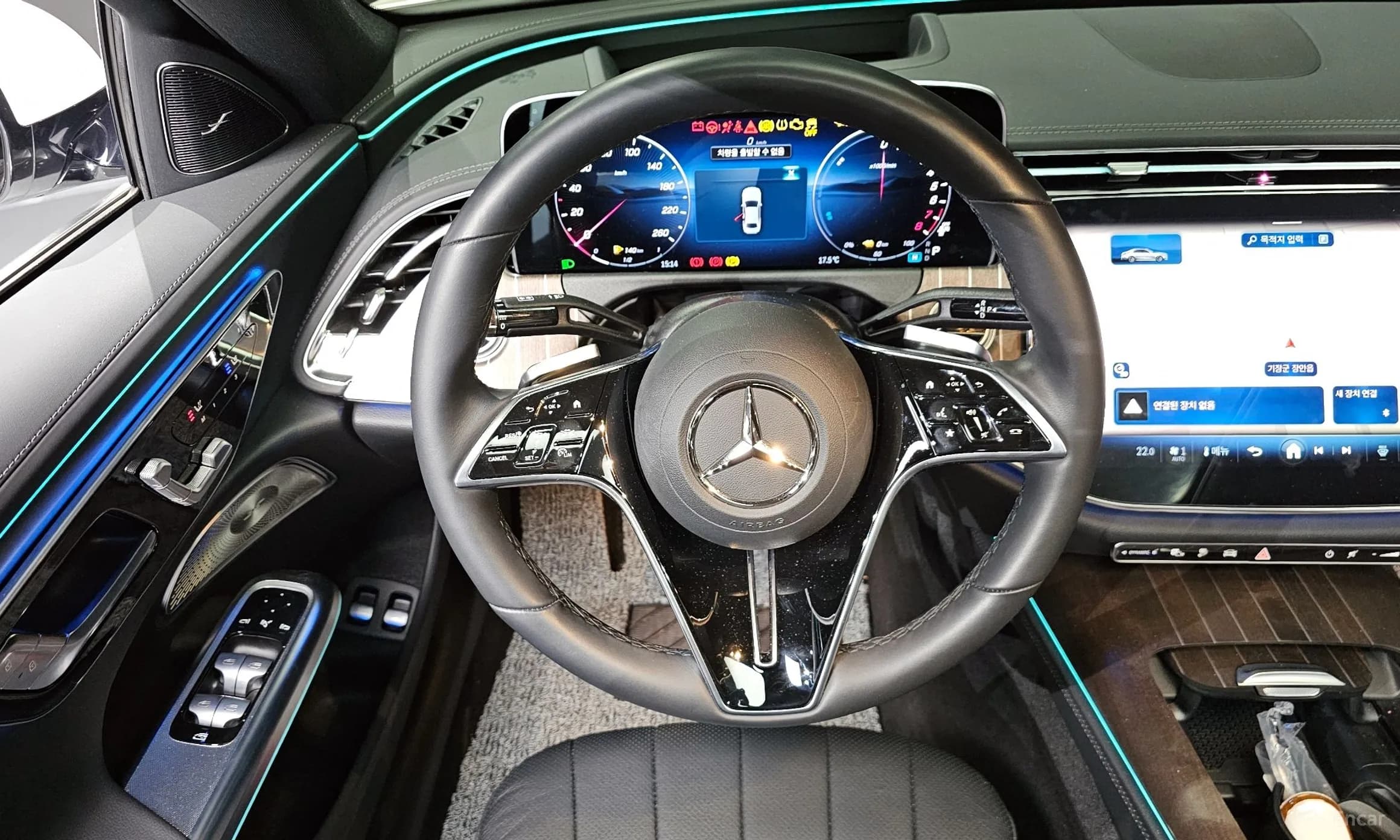 E-Class W214