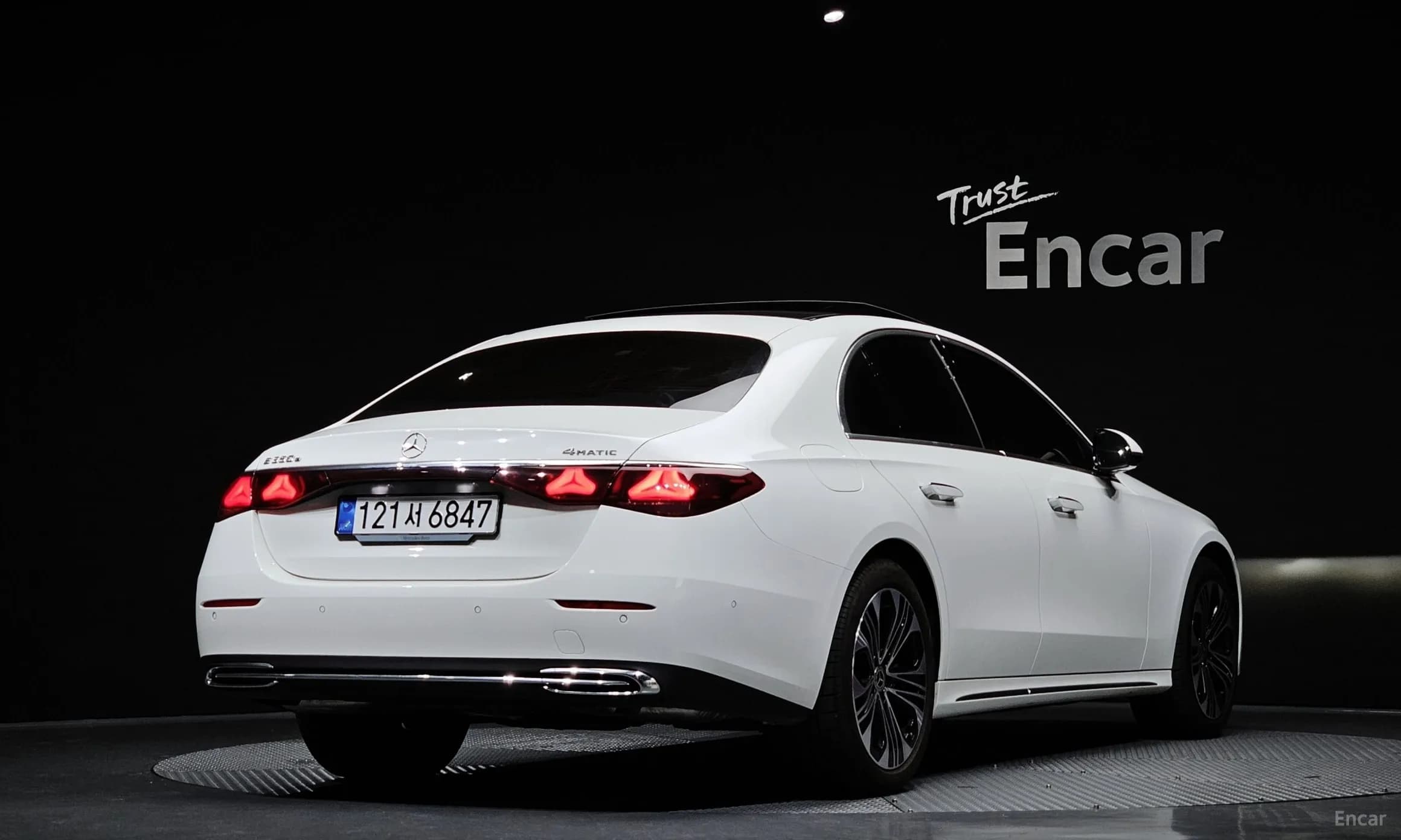 E-Class W214