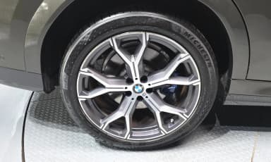 X6 (G06)