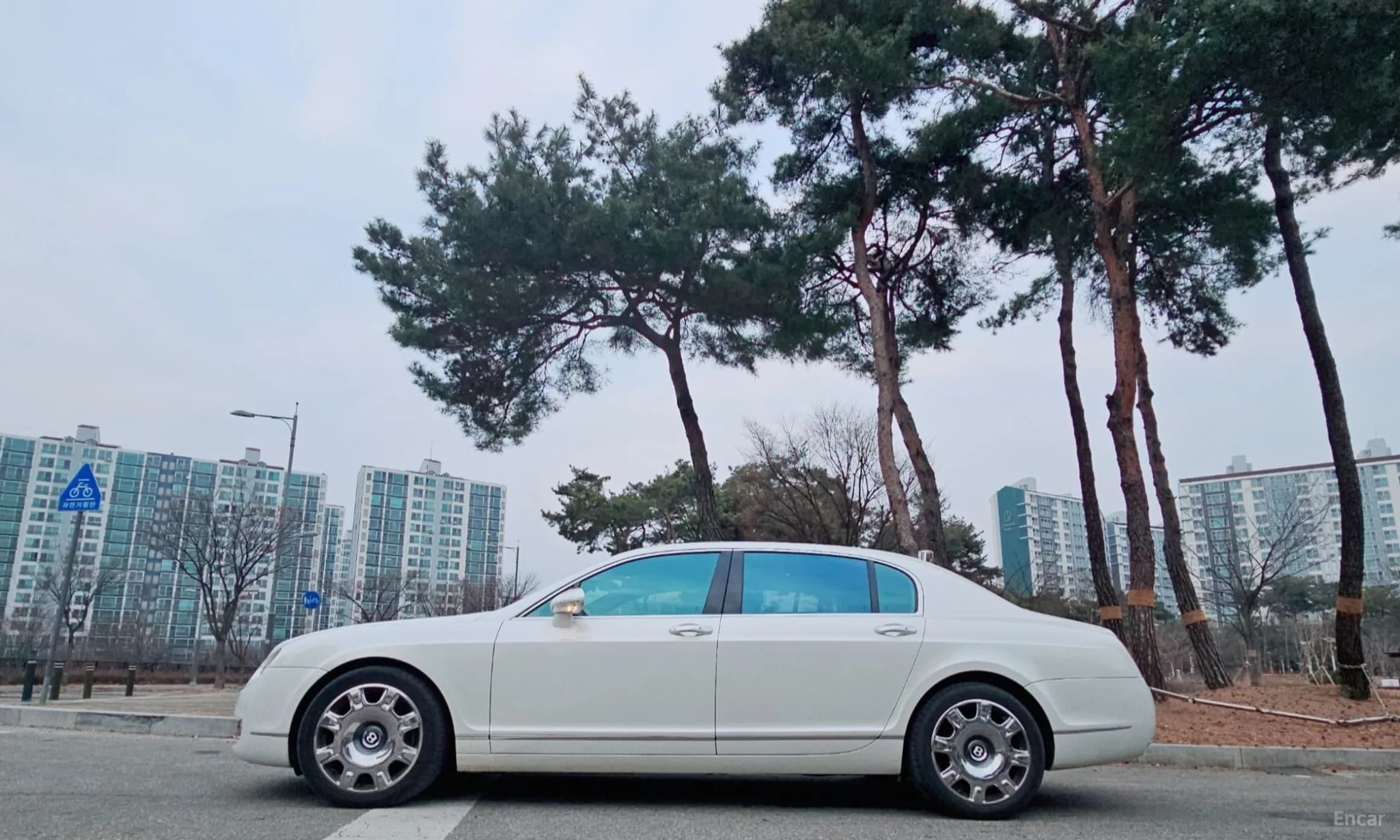 Flying Spur Gen 1