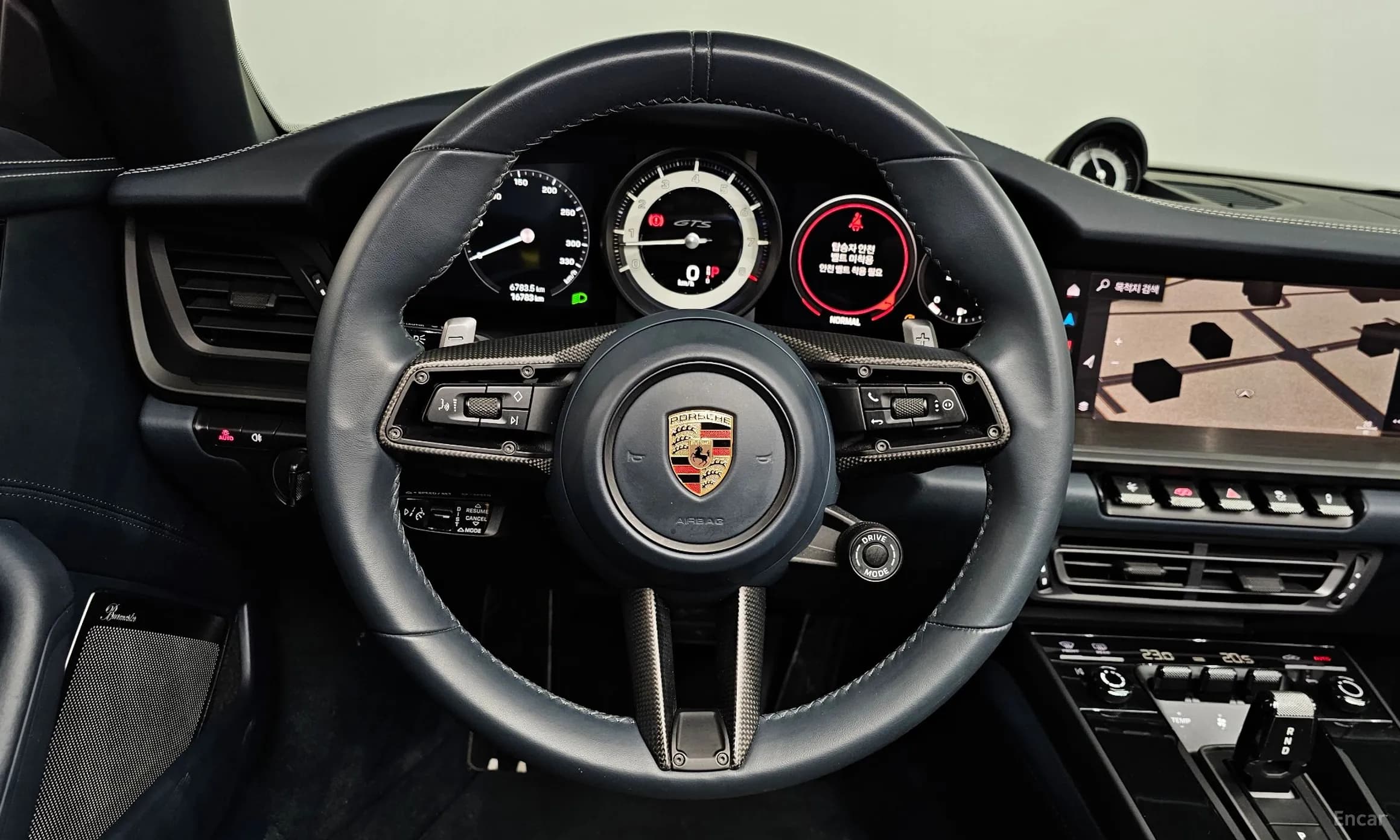 911 (992)