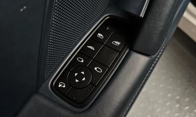 911 (992)