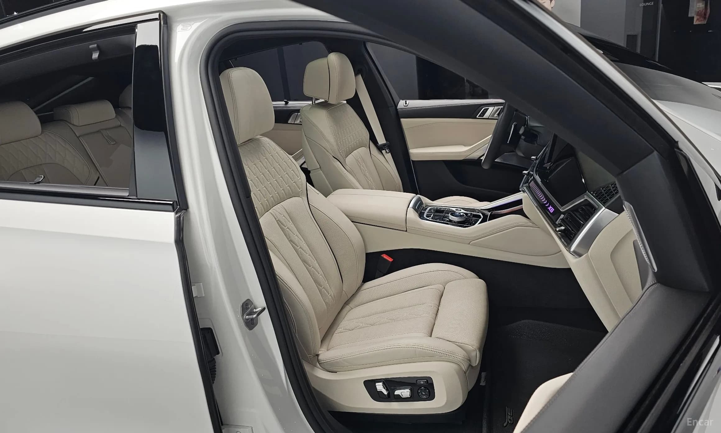 X6 (G06)