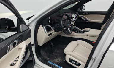 X6 (G06)