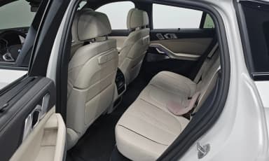 X6 (G06)
