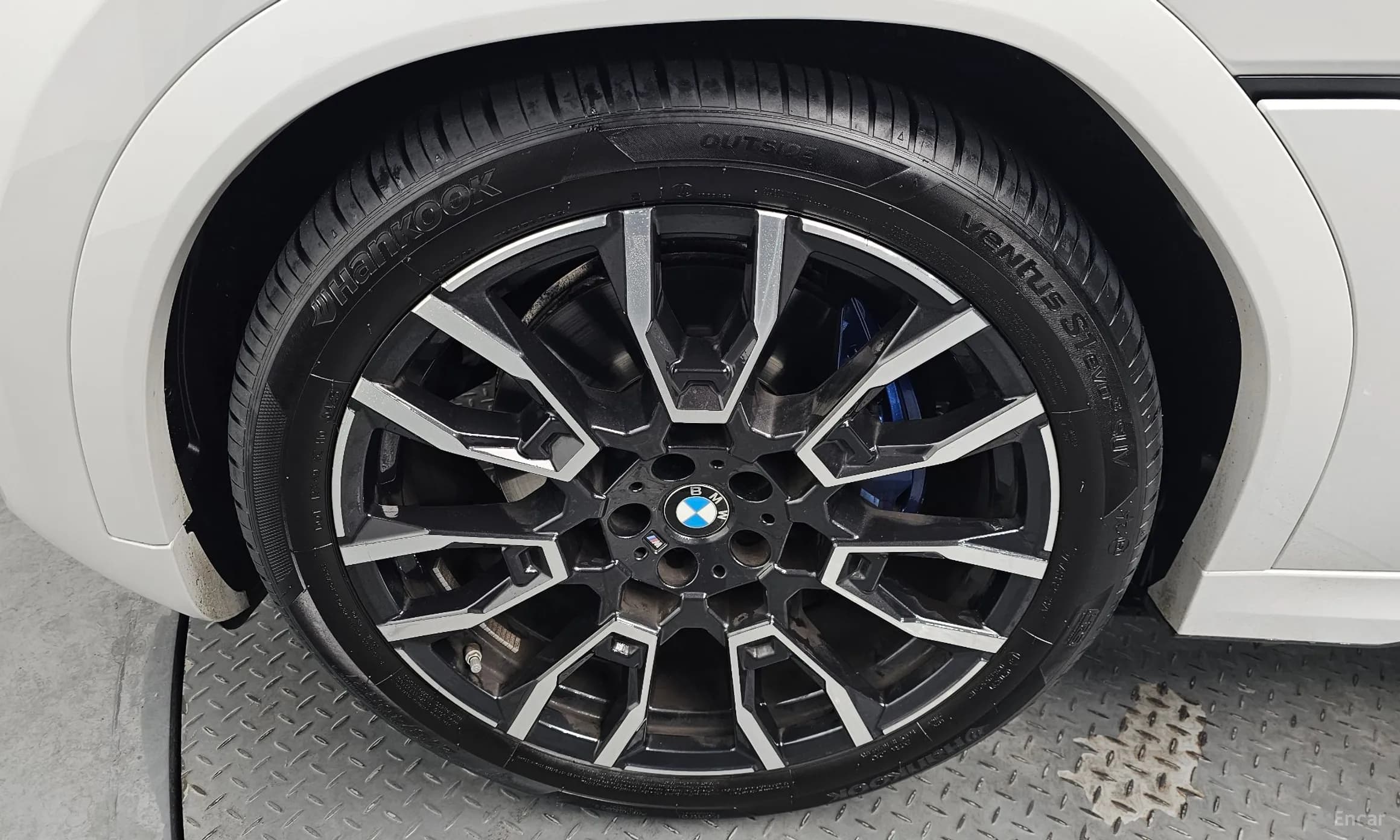 X6 (G06)