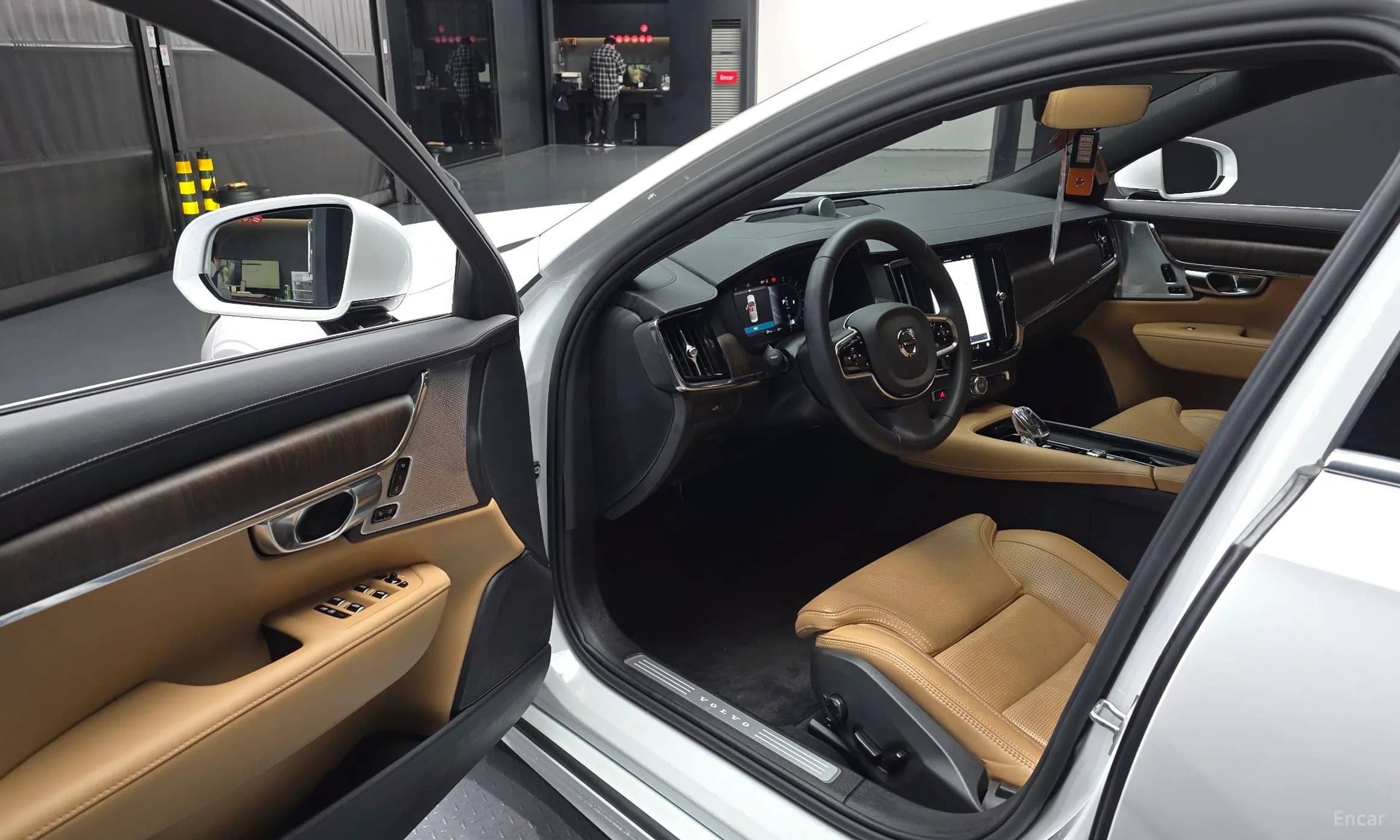 S90