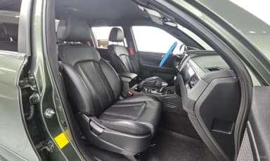 Rexton Sports Khan