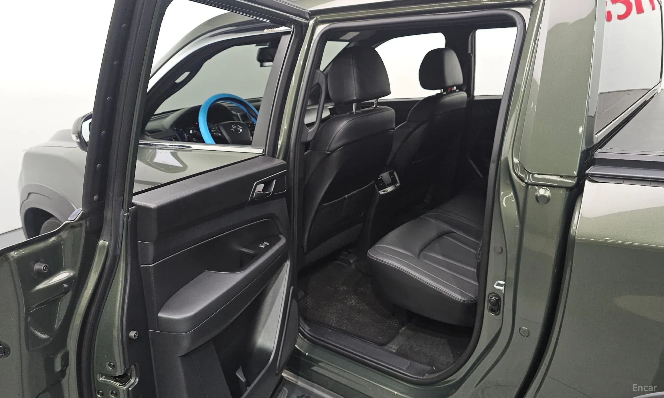Rexton Sports Khan