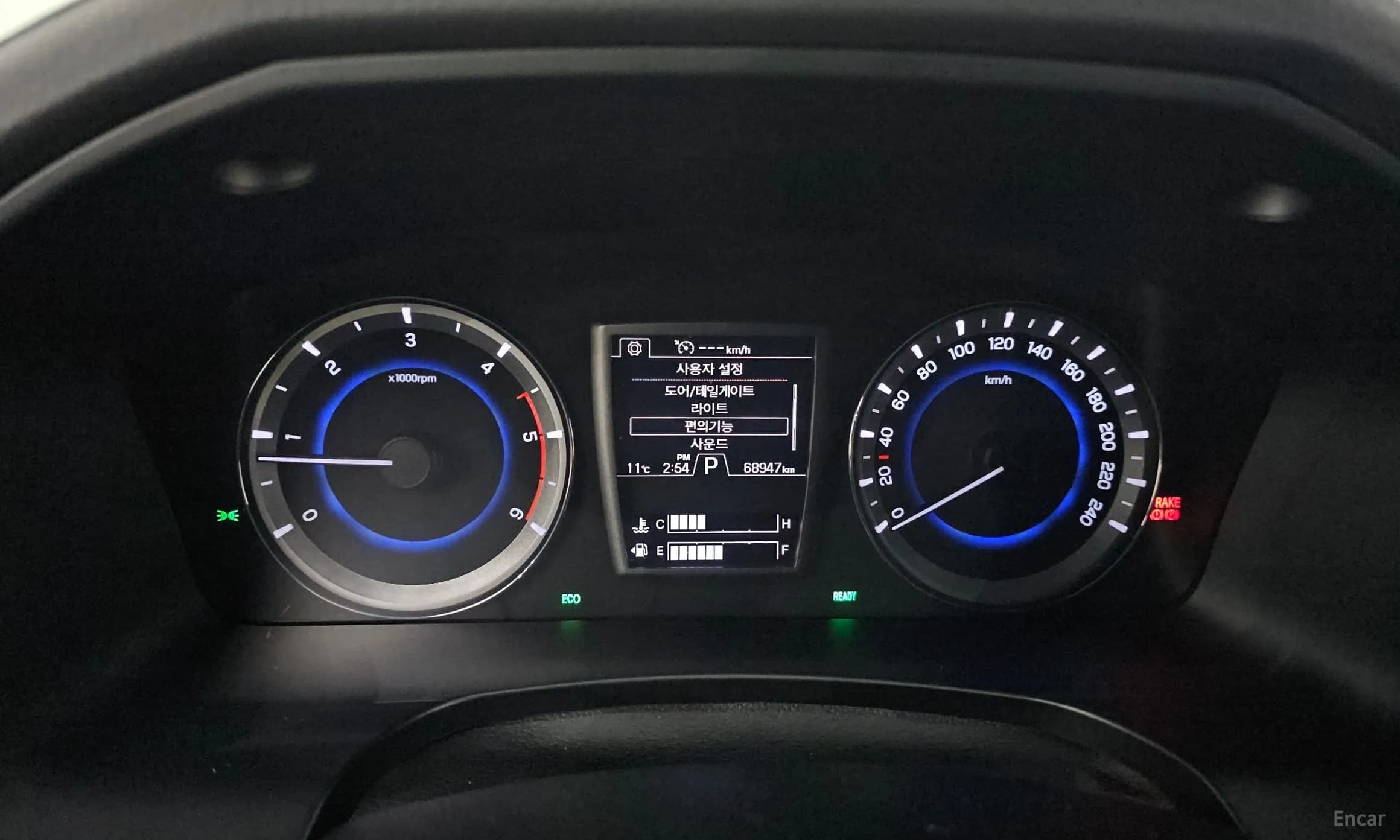Rexton Sports Khan