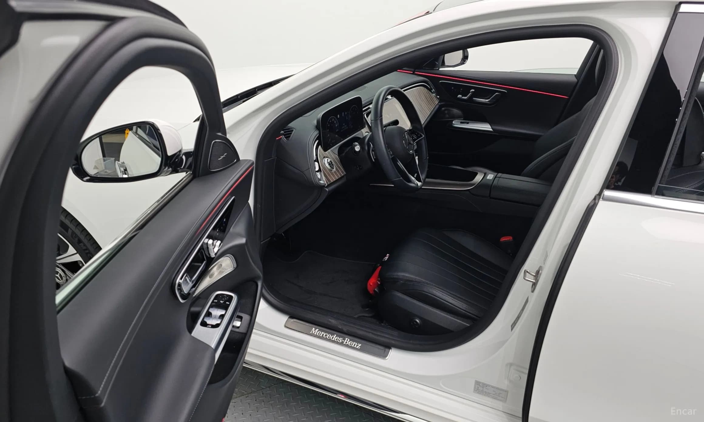 E-Class W214