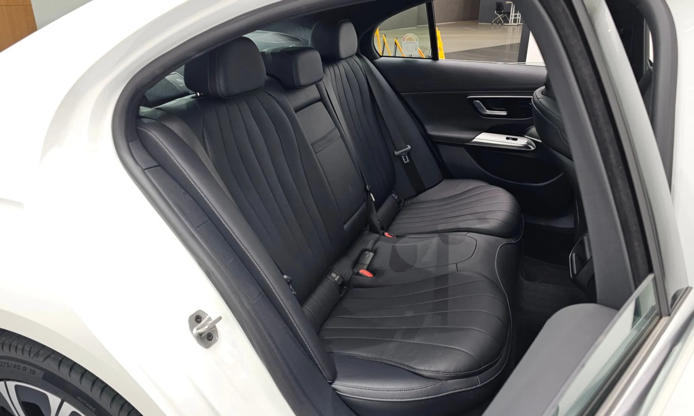 E-Class W214