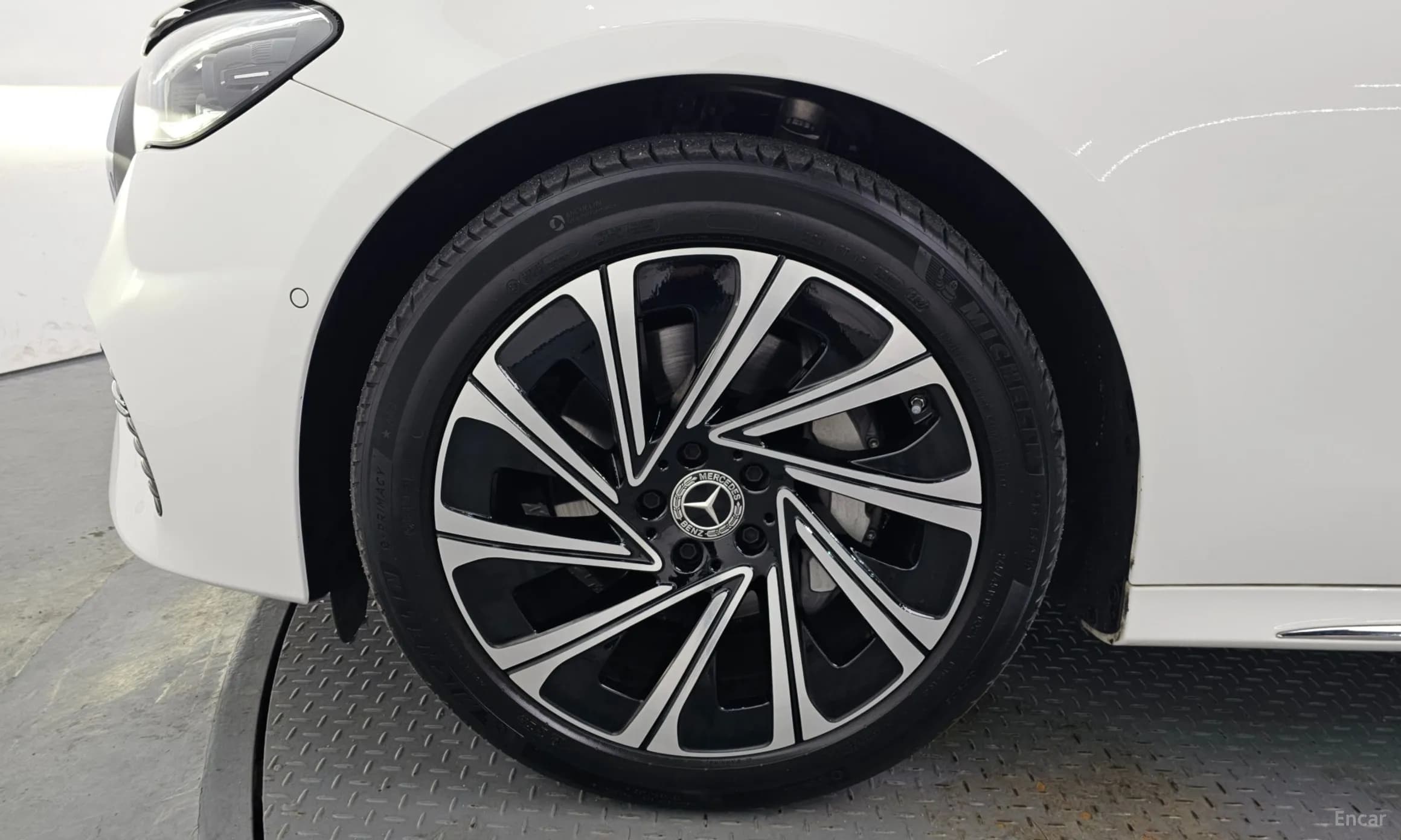 E-Class W214