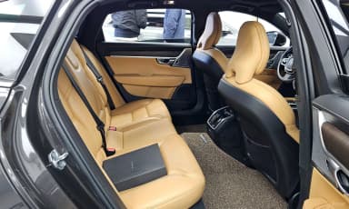 S90