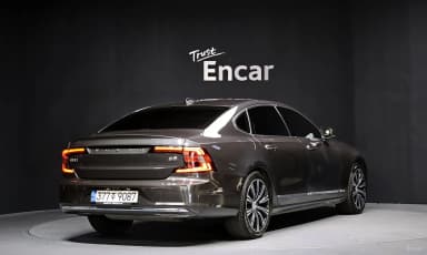 S90