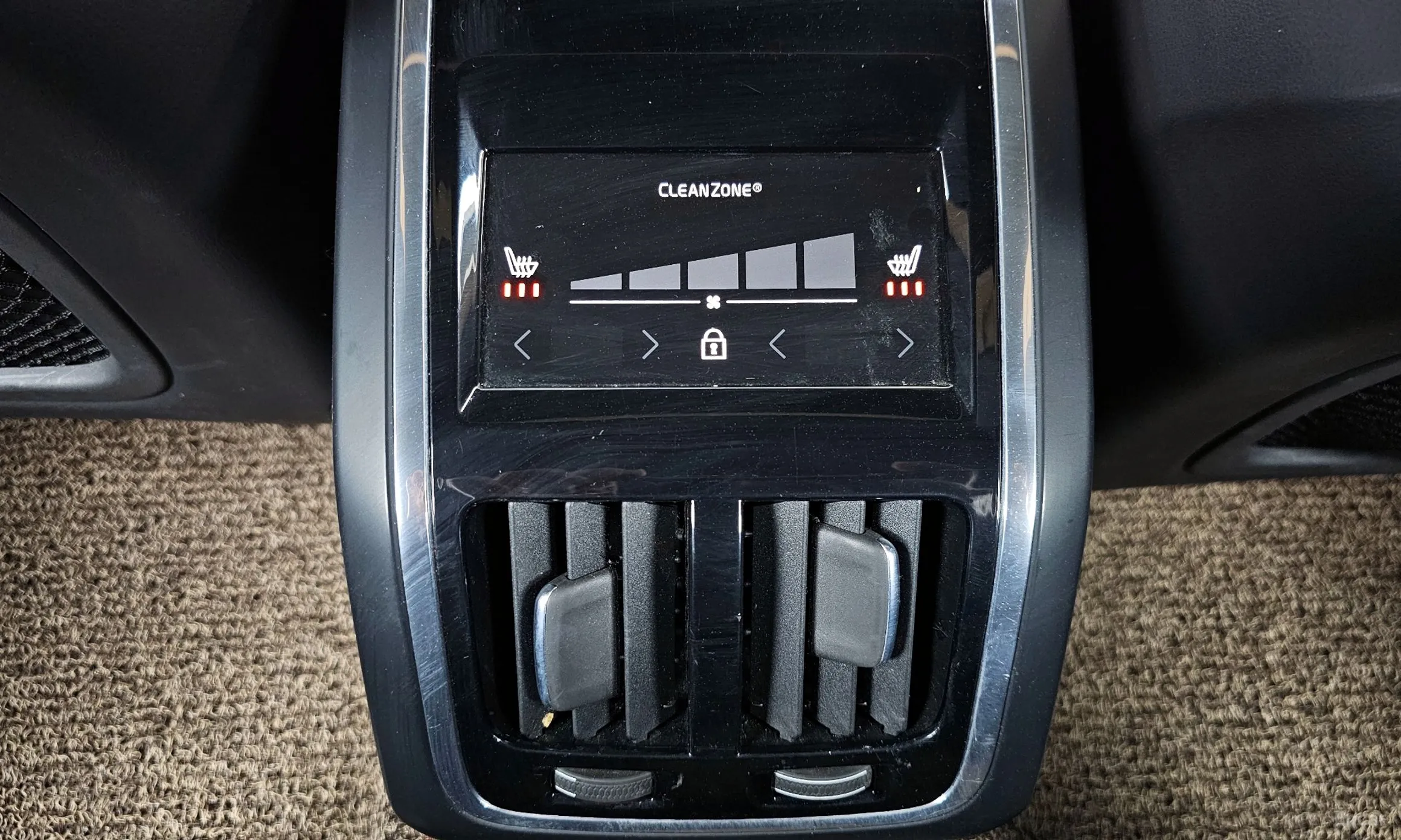 S90