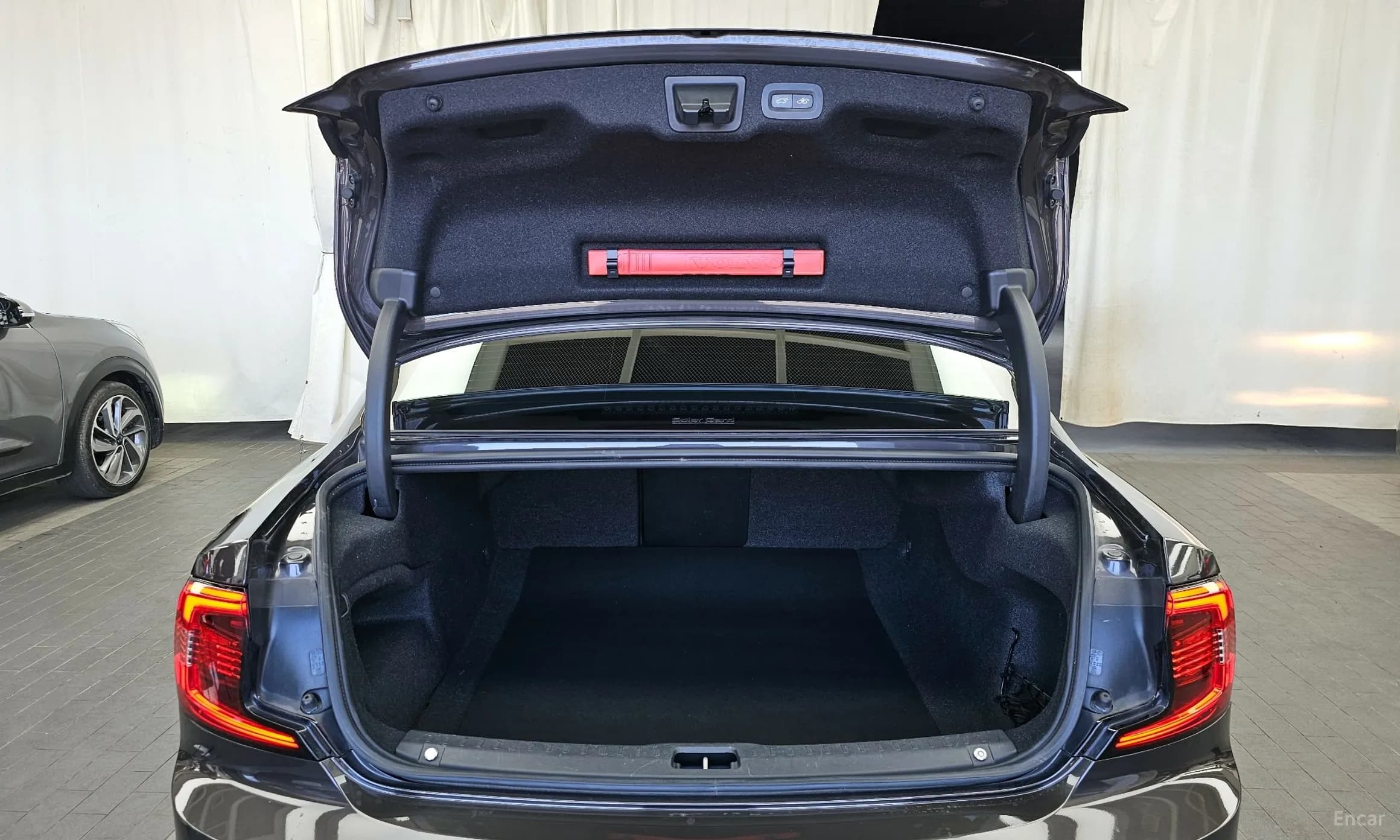 S90