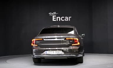 S90