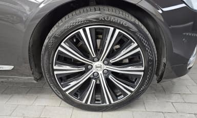 S90
