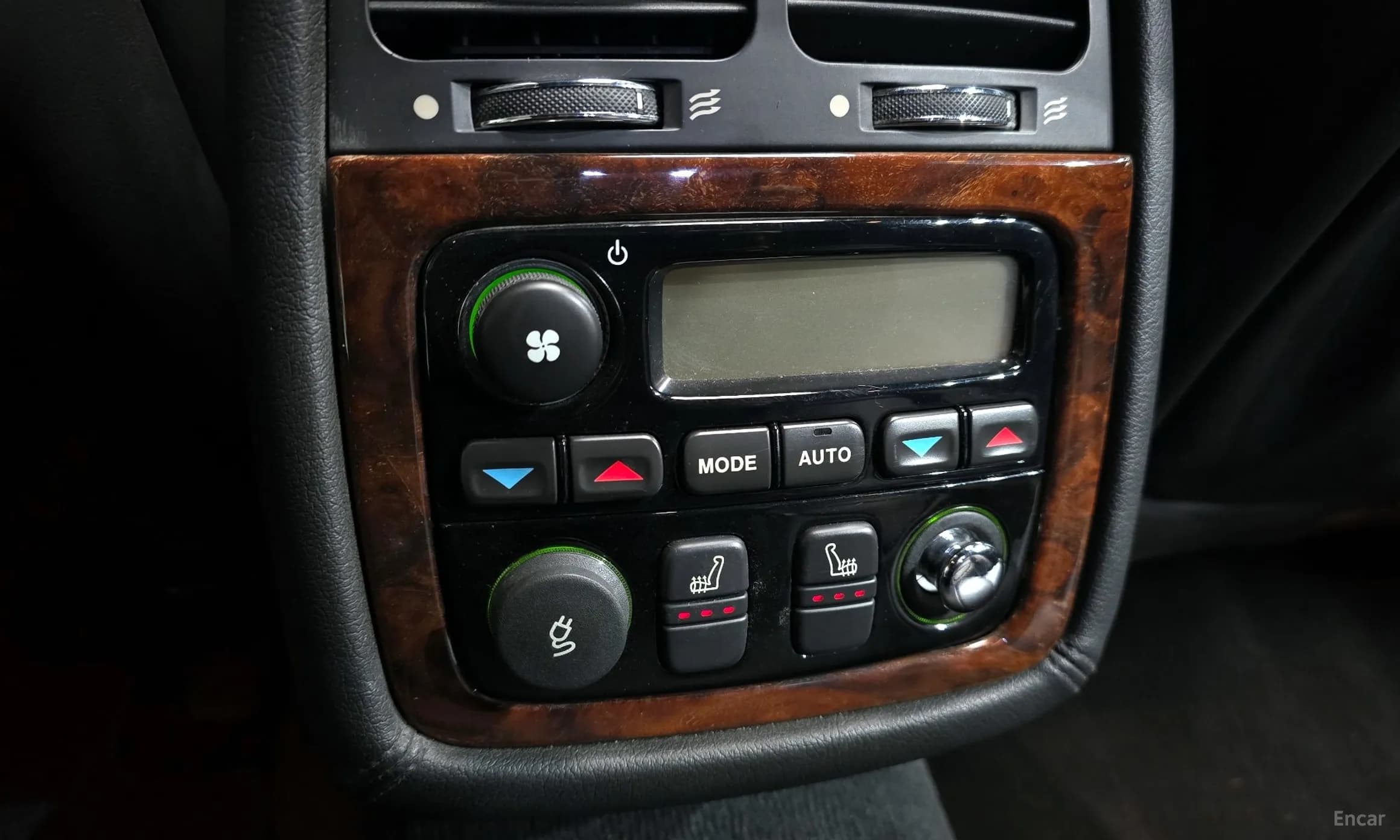 XJ-6