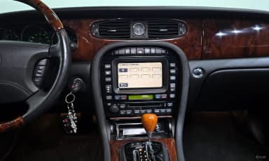 XJ-6