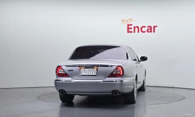 XJ-6