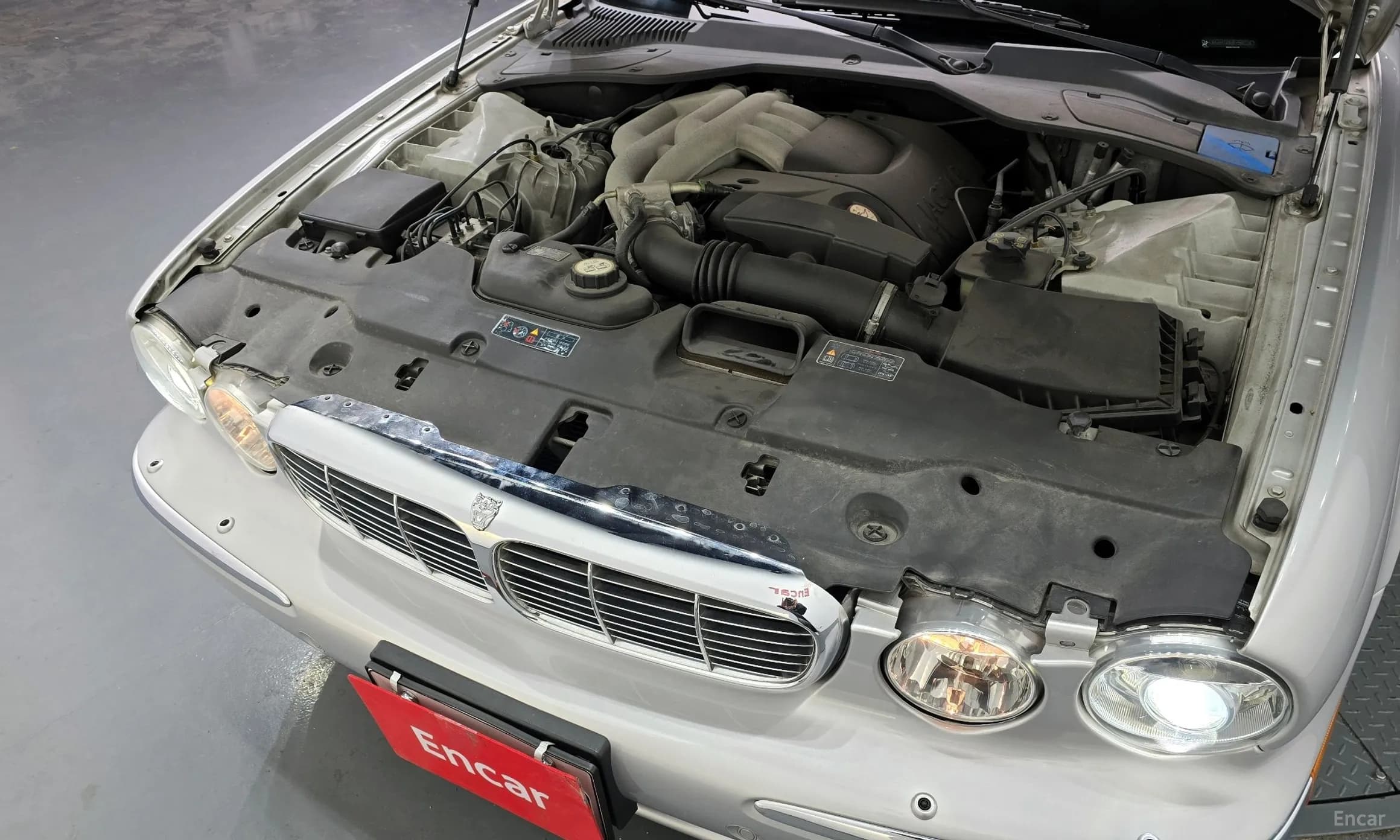 XJ-6