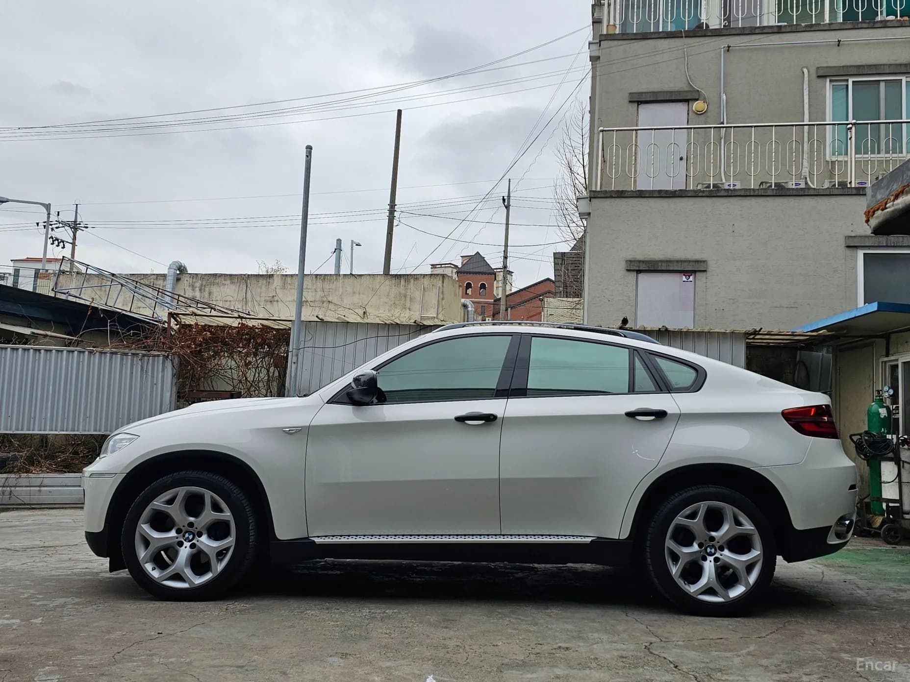 X6 (E71)