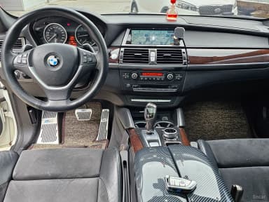 X6 (E71)