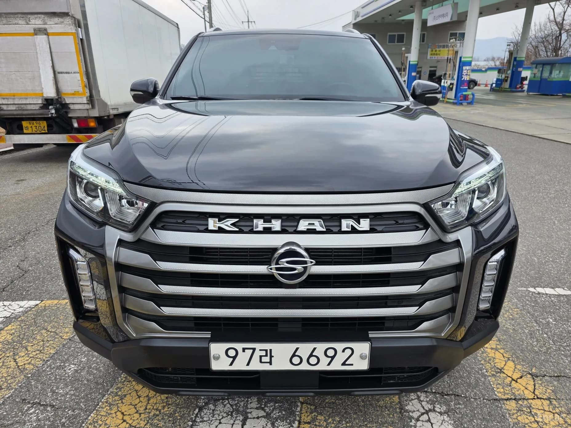 Rexton Sports Khan