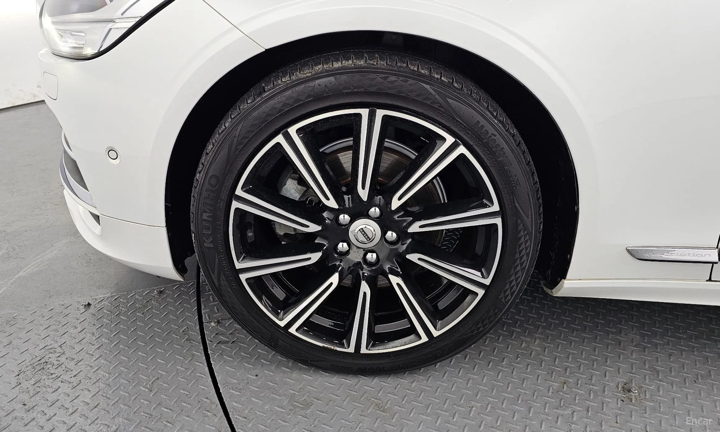 S90