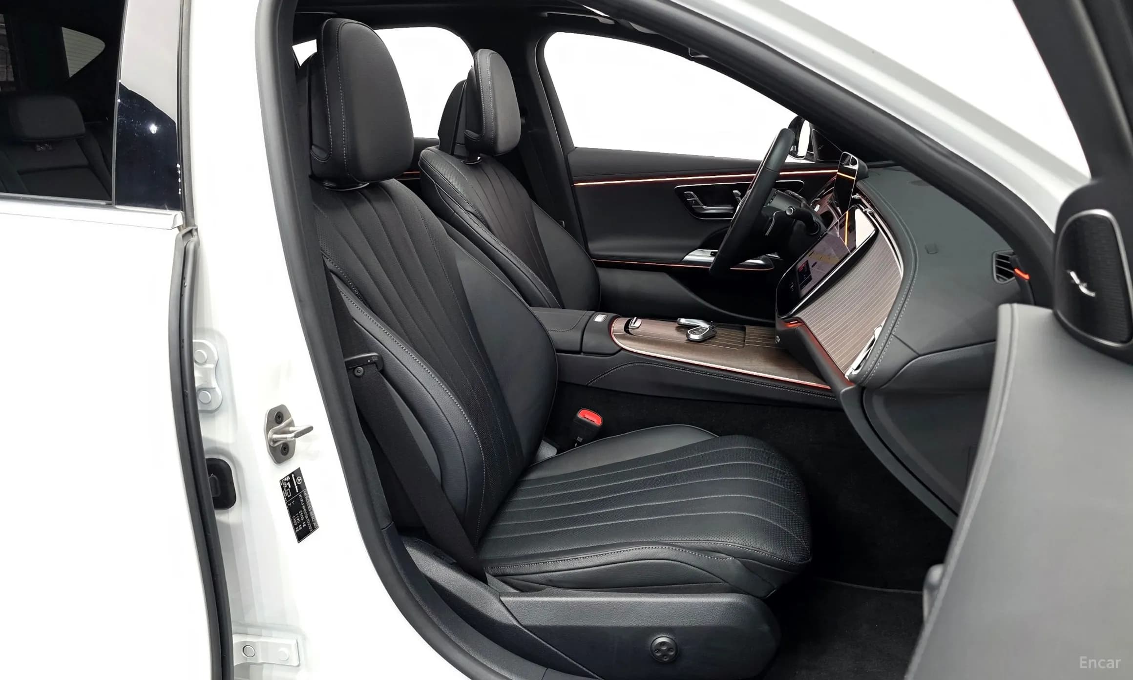 E-Class W214