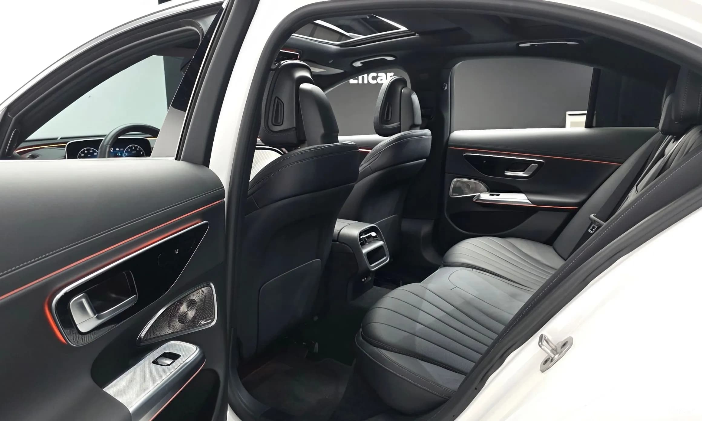 E-Class W214