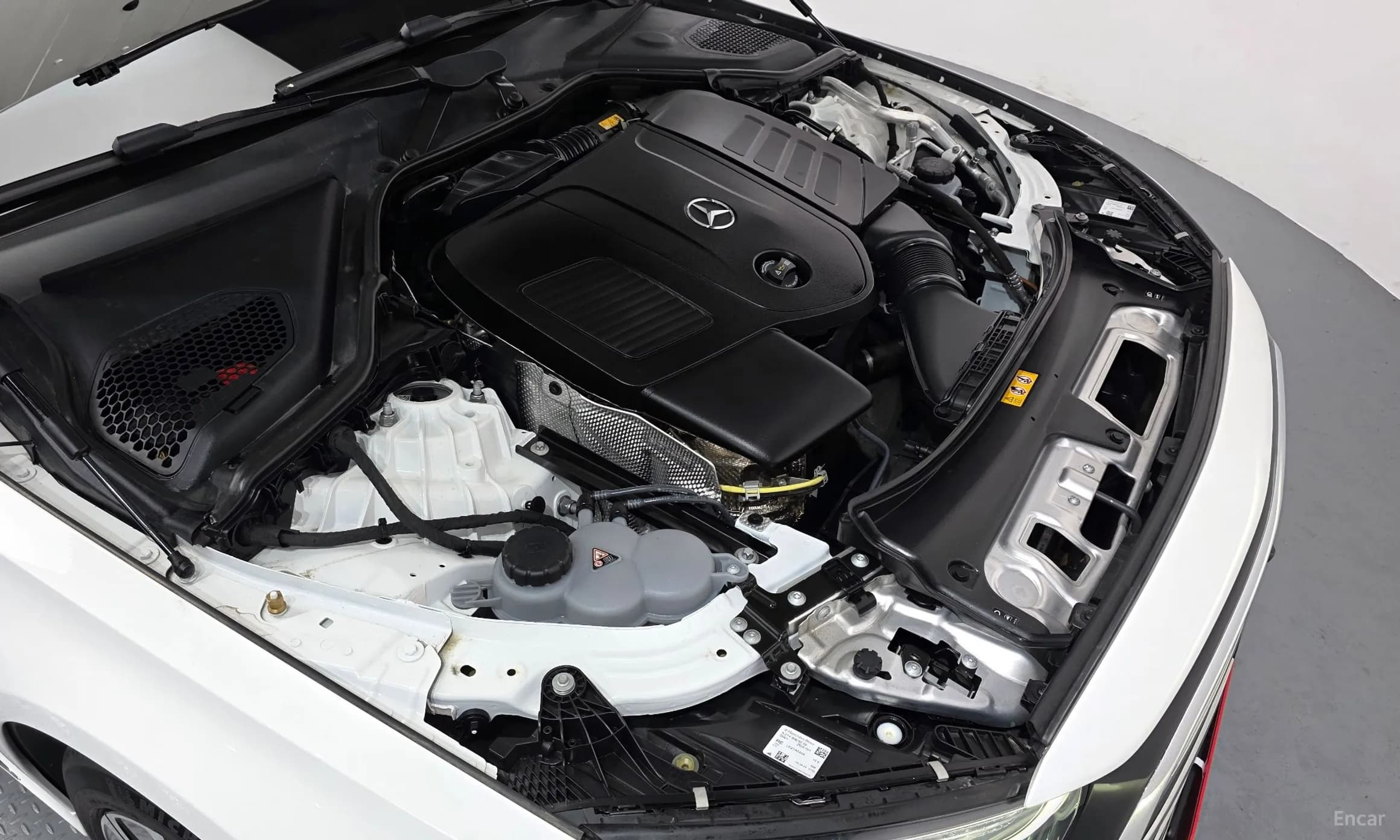 E-Class W214