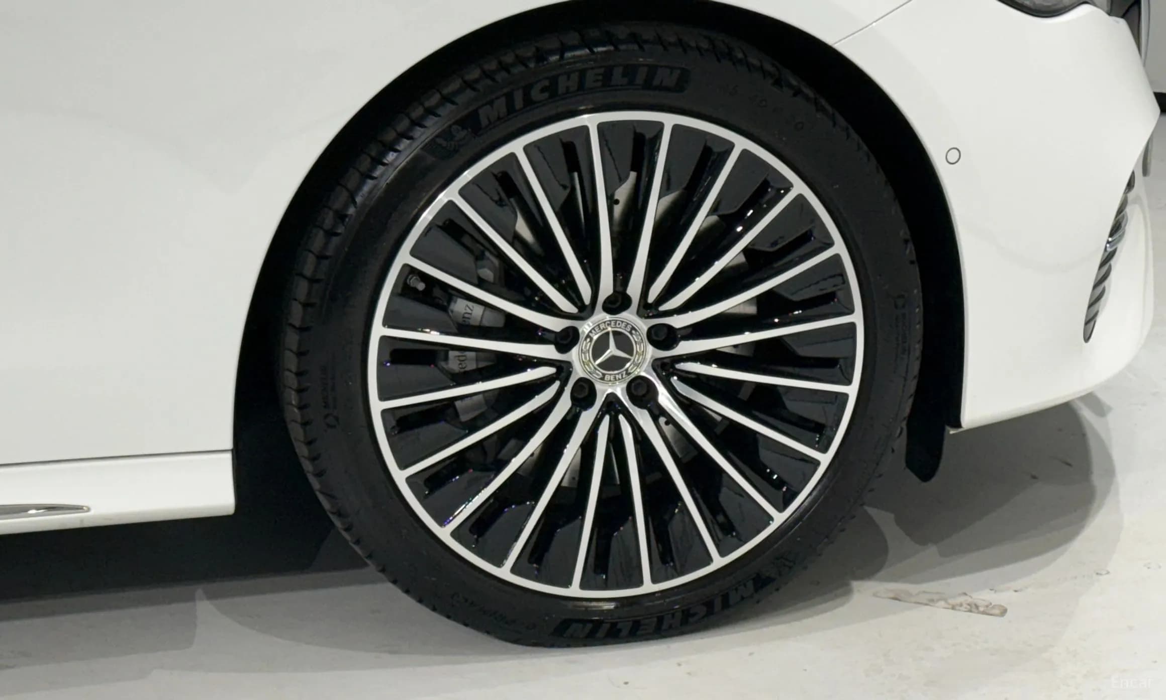 E-Class W214