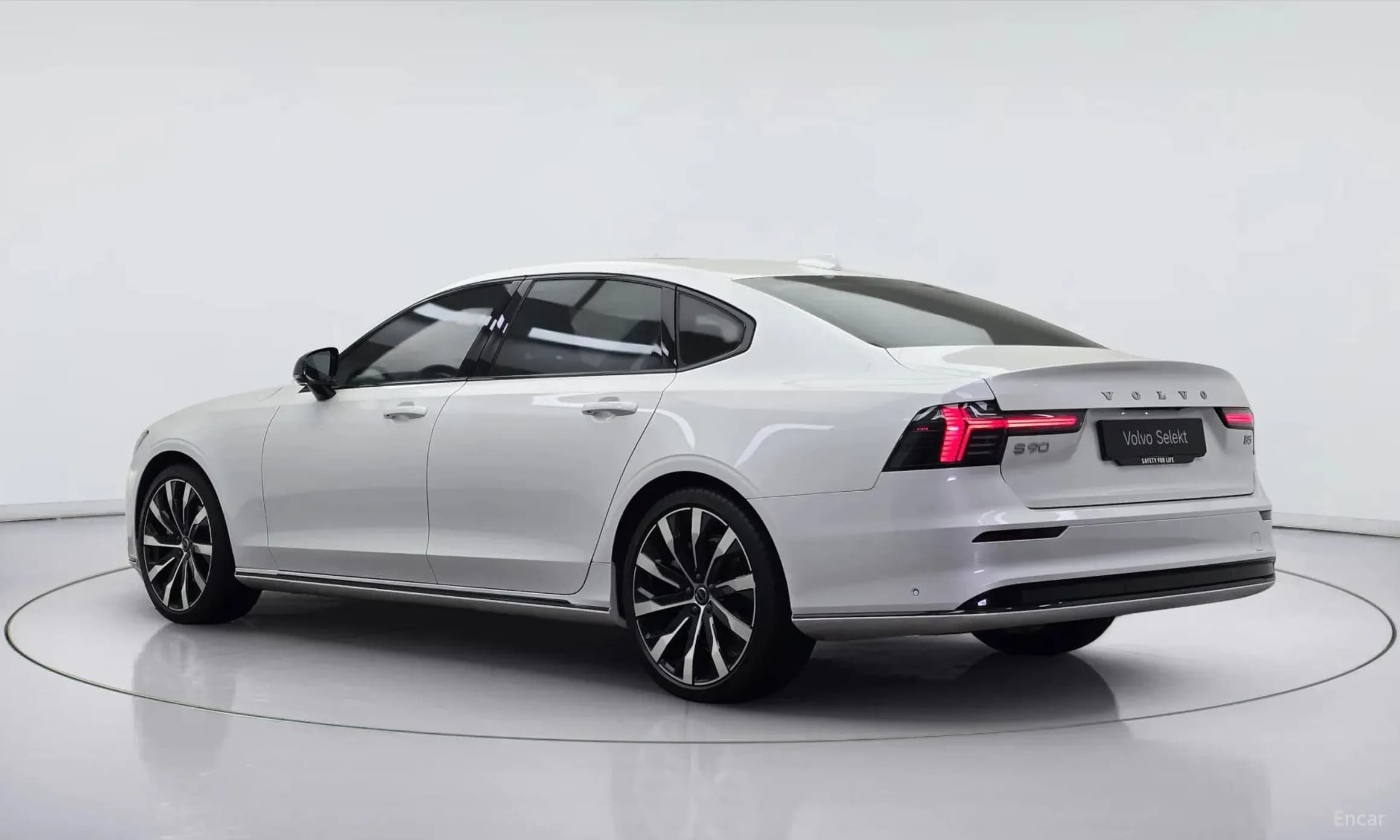 S90