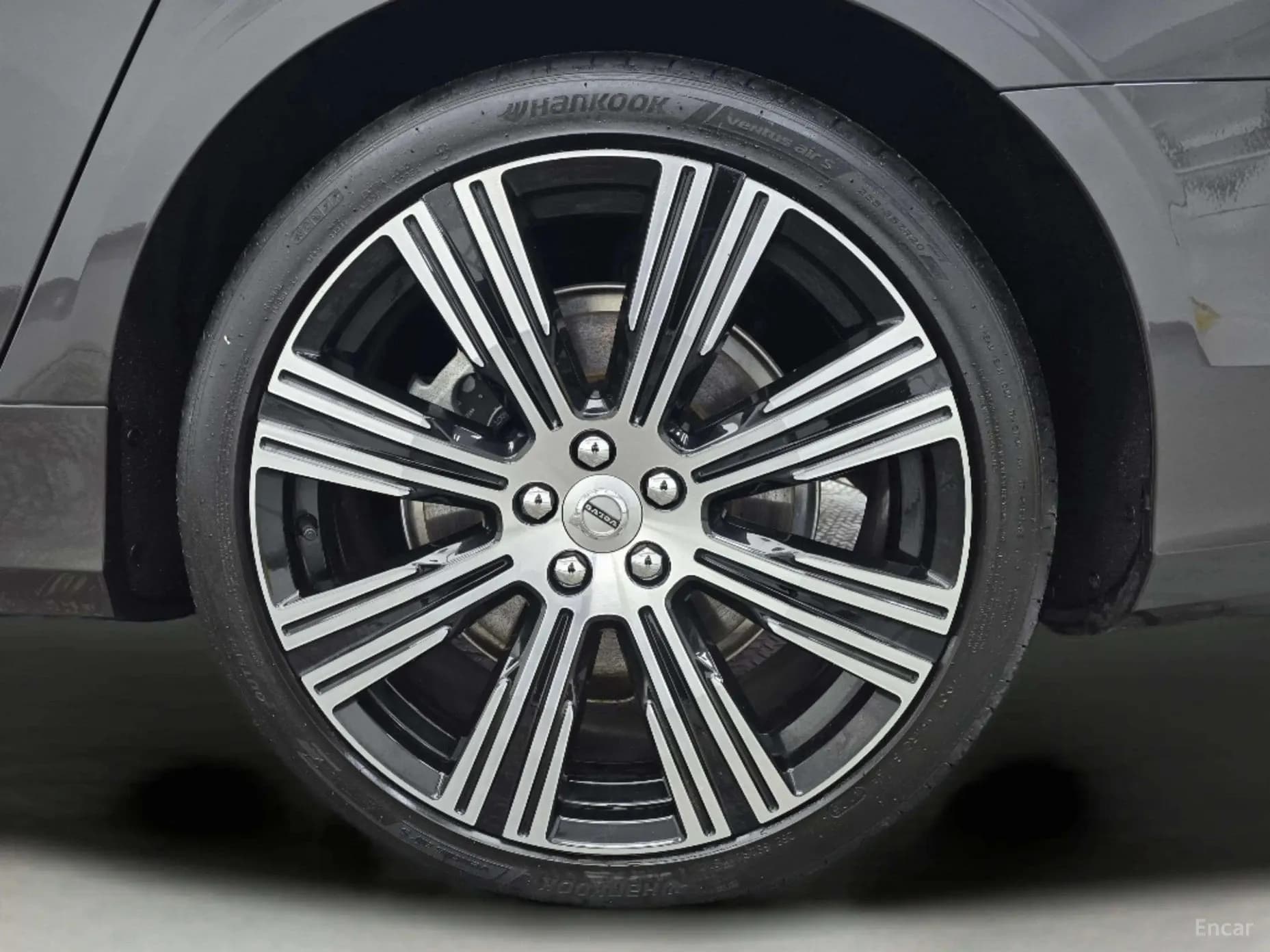 S90