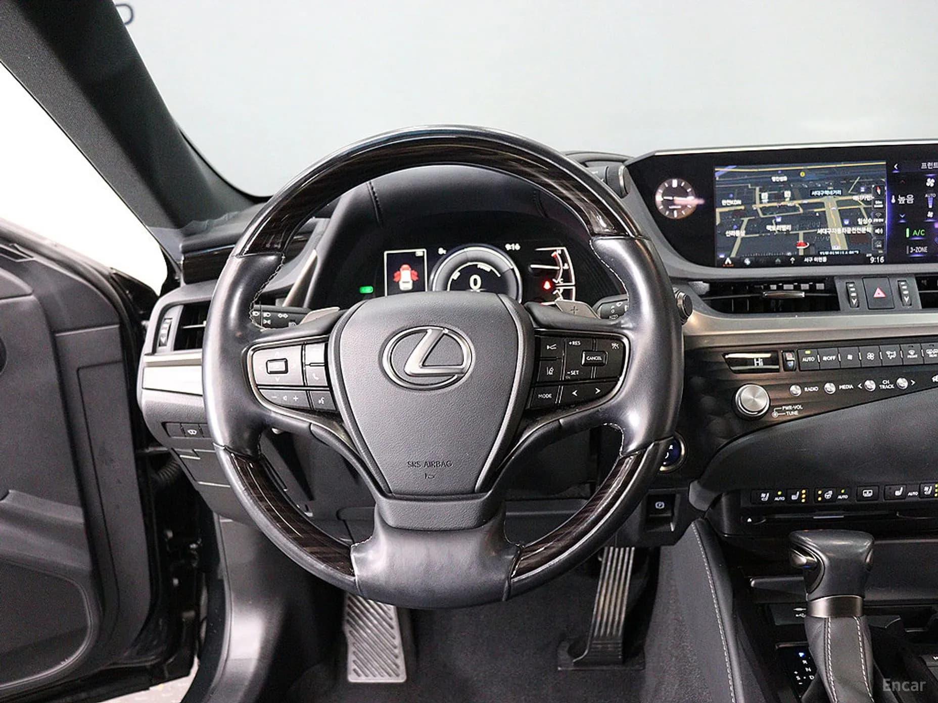 ES300h 7th Generation