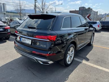 Q7 (4M)