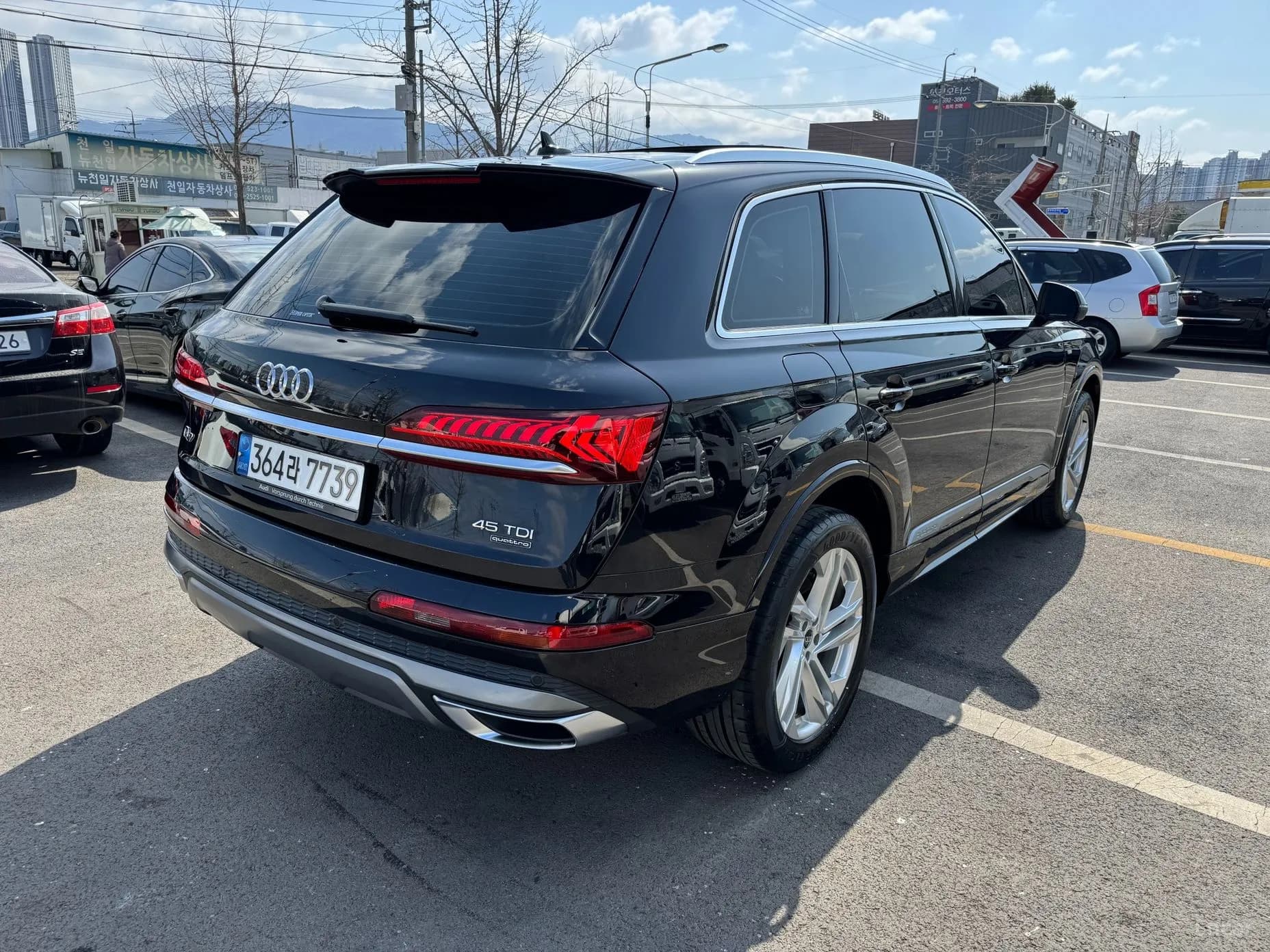Q7 (4M)