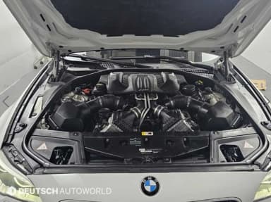 M5 (F10)