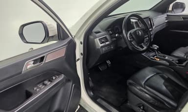 Rexton Sports Khan