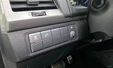 Rexton Sports Khan