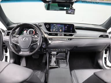 ES300h 7th Generation