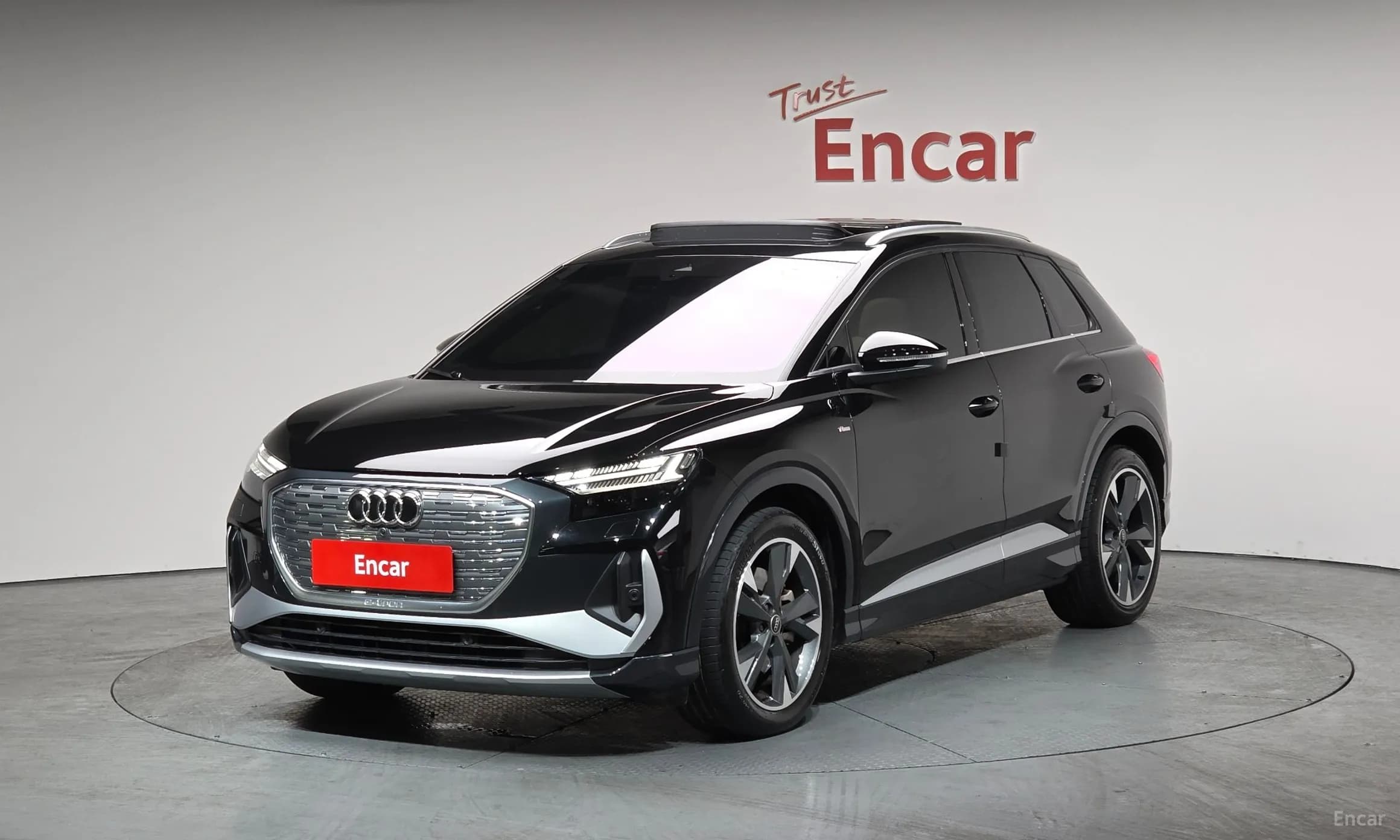 Q4 e-tron (F4)