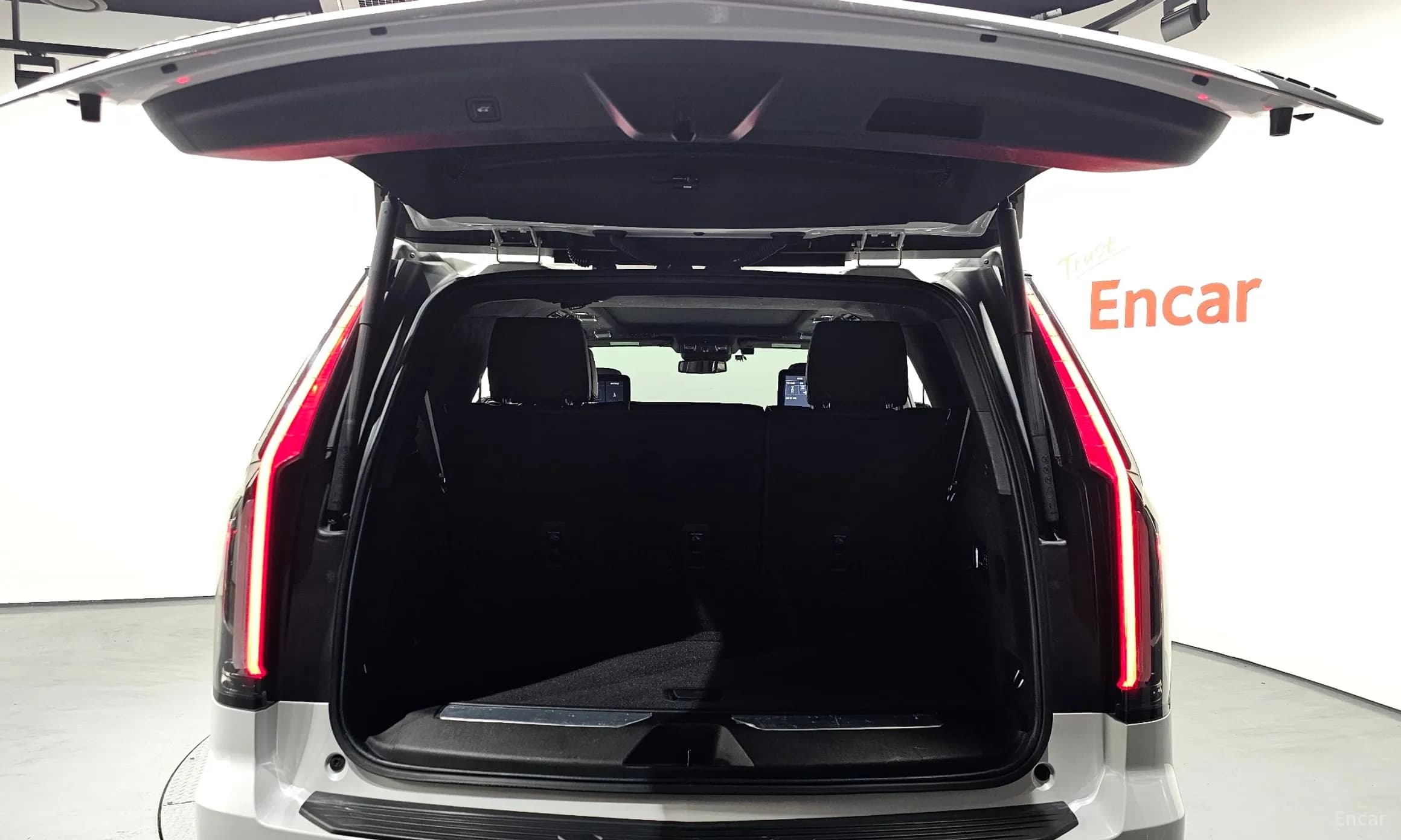 Escalade 5th Generation