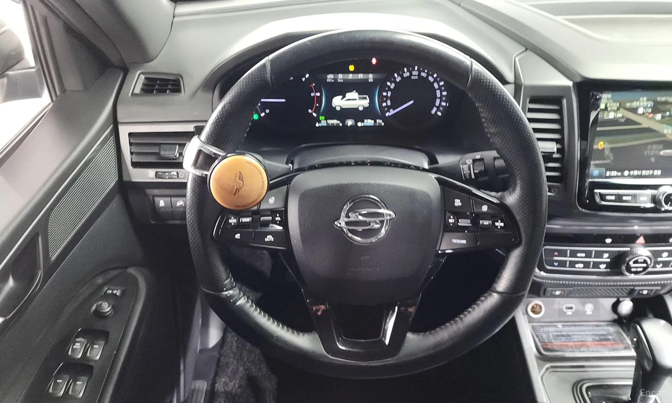 Rexton Sports Khan