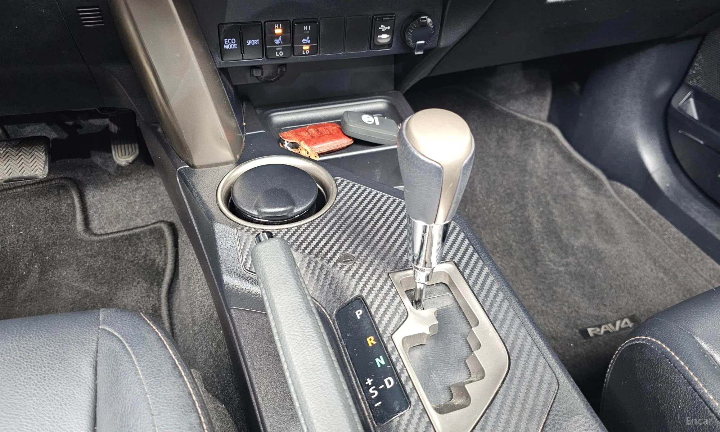 RAV4